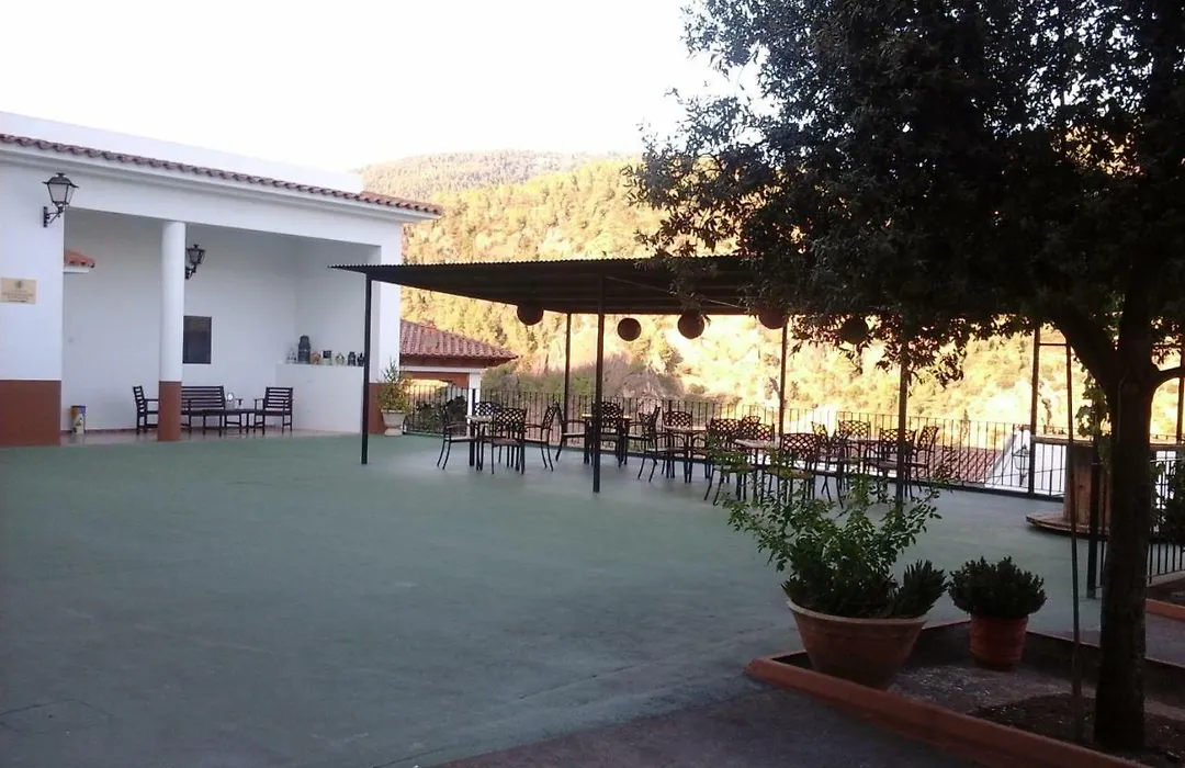 Hostal Restaurante El Palomar-1