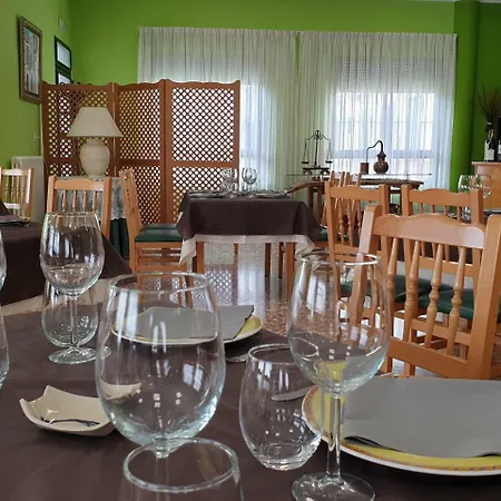 Hostal Restaurante El Palomar-2